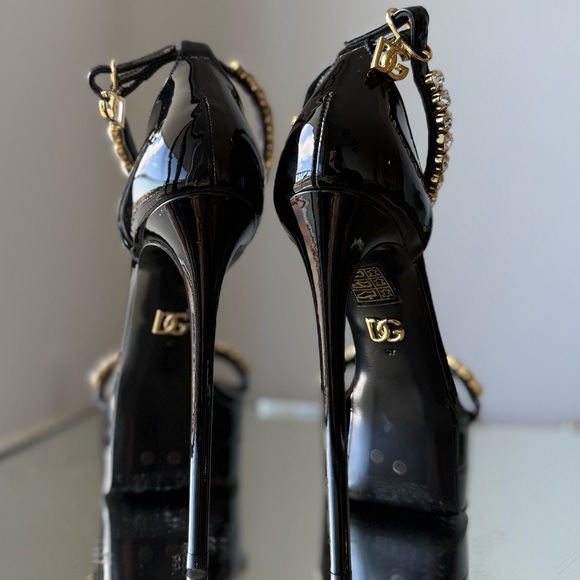 Like new Dolce & Gabbana Patent leather platform sandals 37 $1,695 - Picture 9 of 14